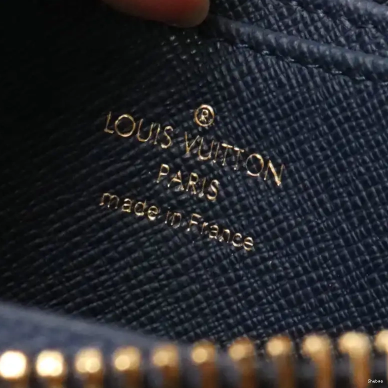 LV 2204DJ0035 Bag 0610